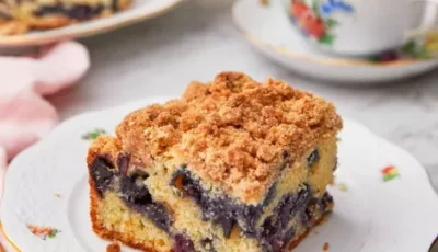 BLUEBERRY COFFEE CAKE PERFECT FOR BREAKFAST
